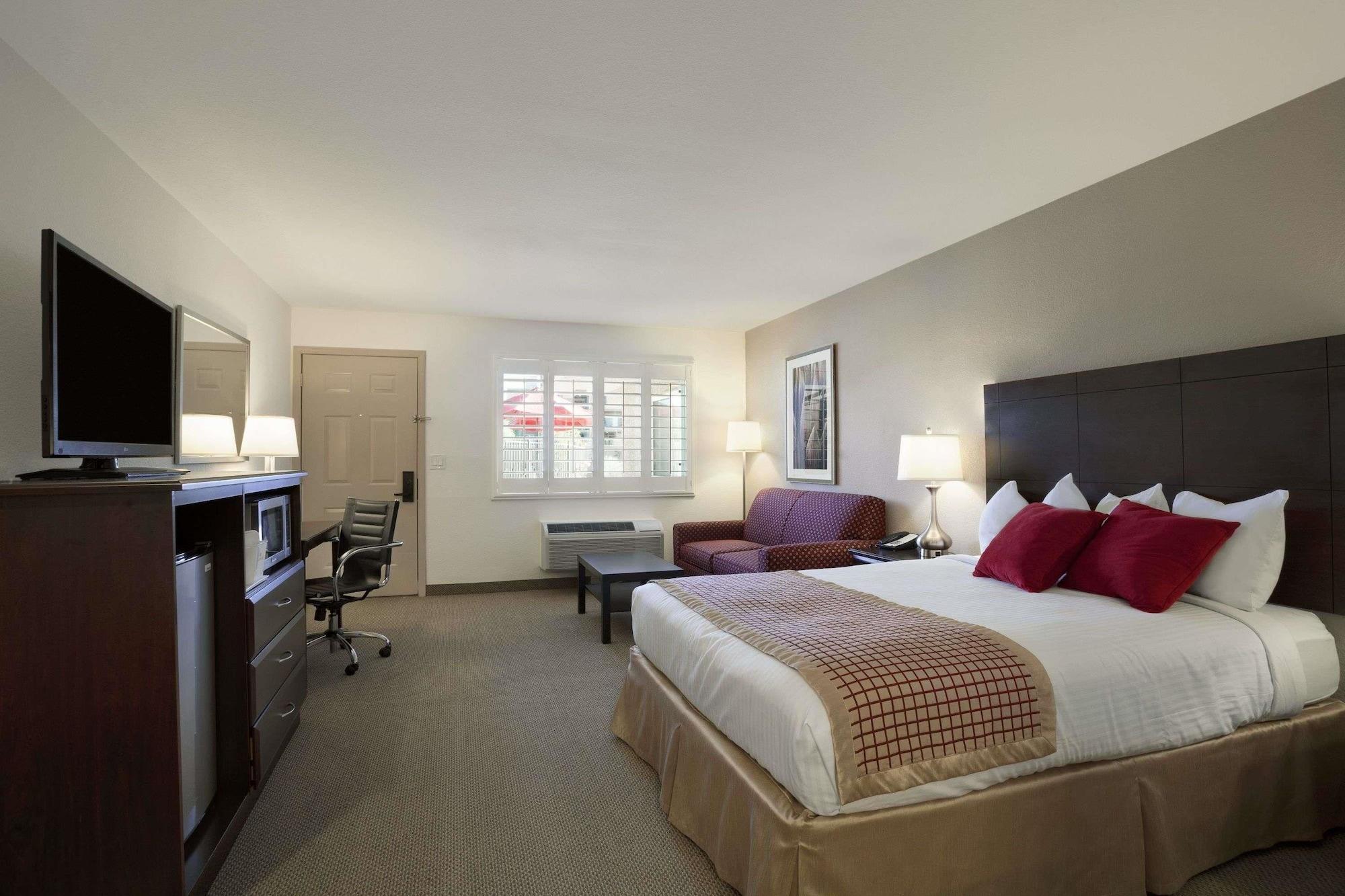Infinity Inn & Suites Tempe Εξωτερικό φωτογραφία