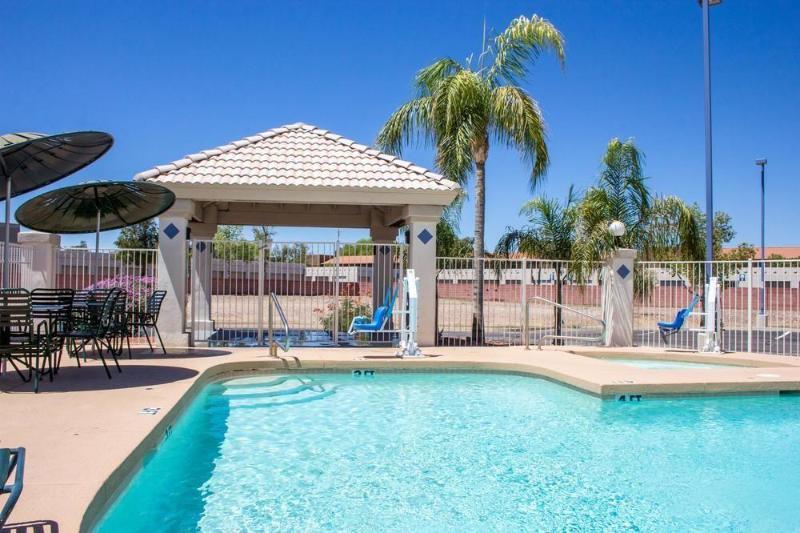 Infinity Inn & Suites Tempe Εξωτερικό φωτογραφία