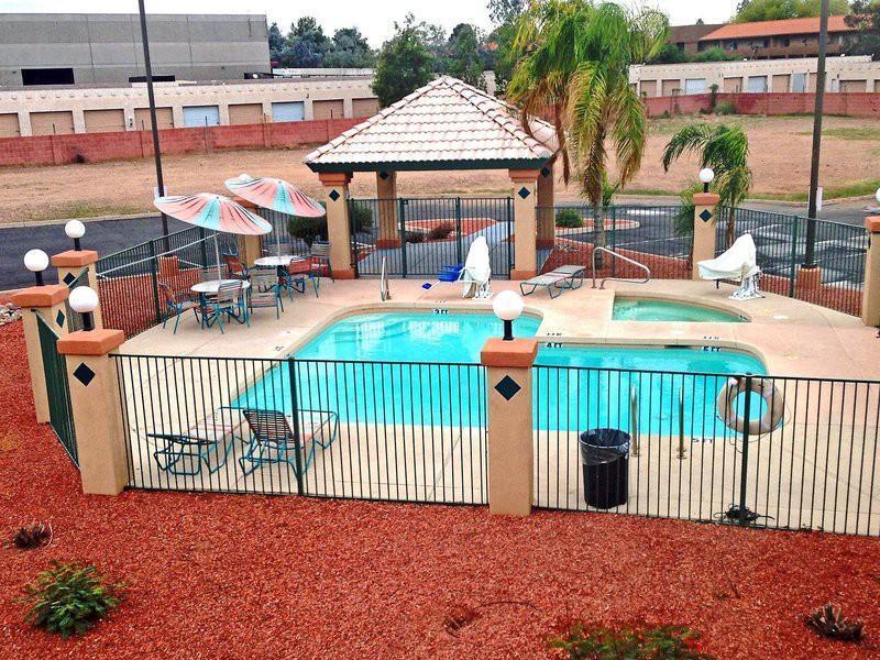 Infinity Inn & Suites Tempe Εξωτερικό φωτογραφία