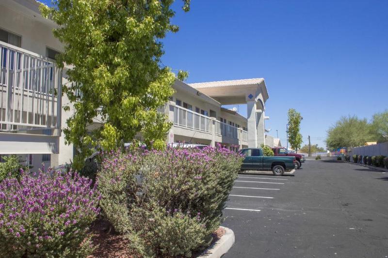 Infinity Inn & Suites Tempe Εξωτερικό φωτογραφία