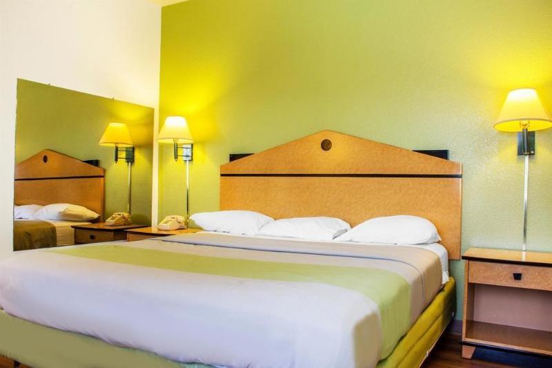 Infinity Inn & Suites Tempe Εξωτερικό φωτογραφία
