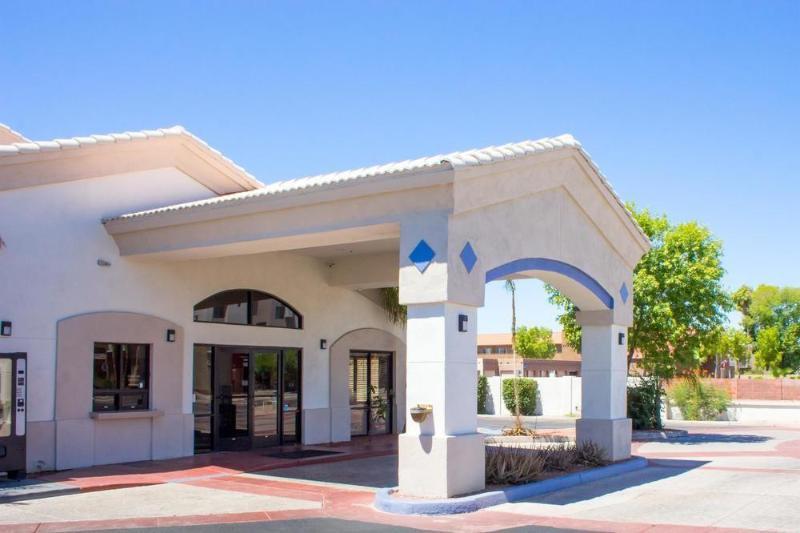 Infinity Inn & Suites Tempe Εξωτερικό φωτογραφία