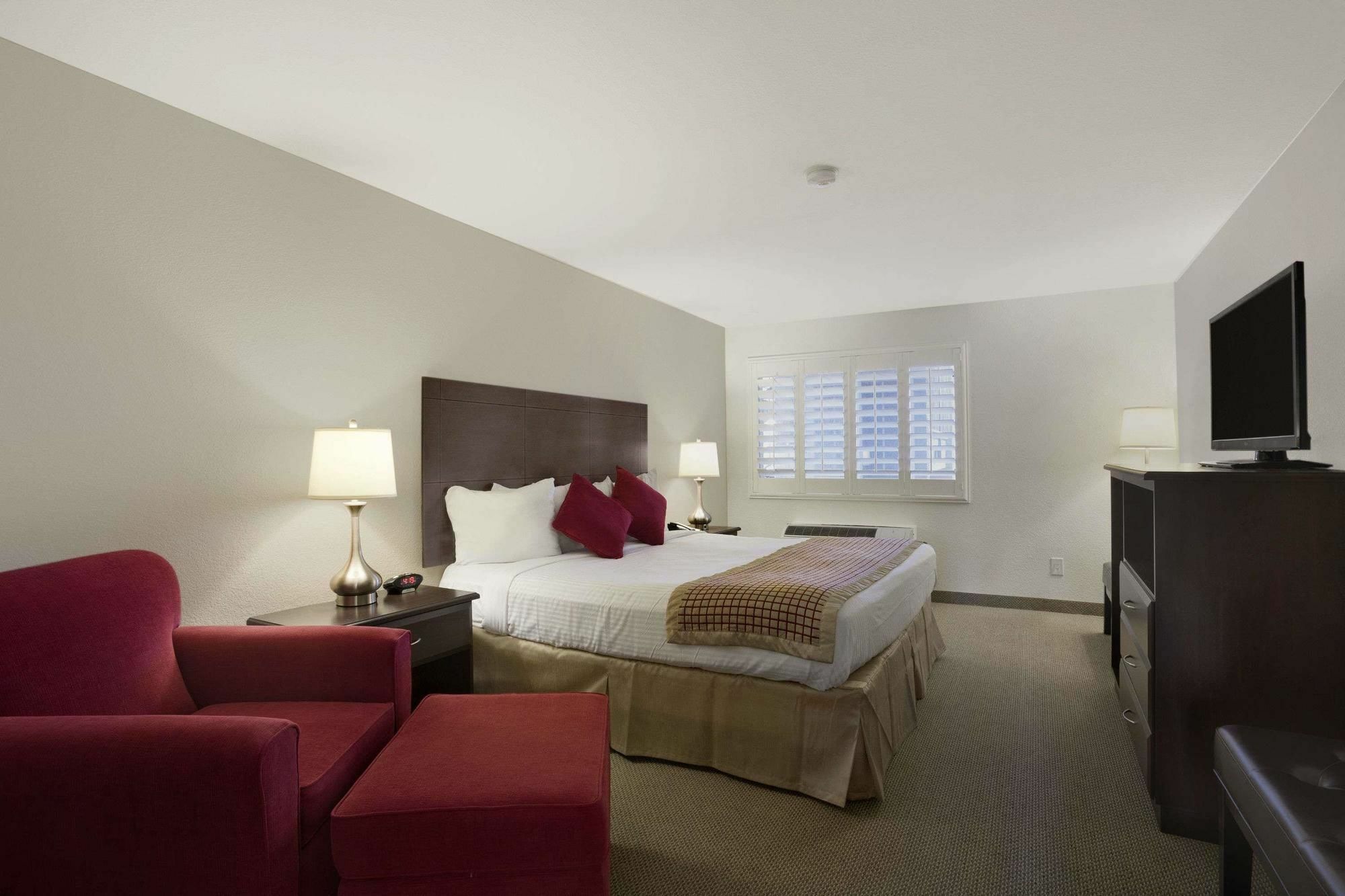 Infinity Inn & Suites Tempe Εξωτερικό φωτογραφία